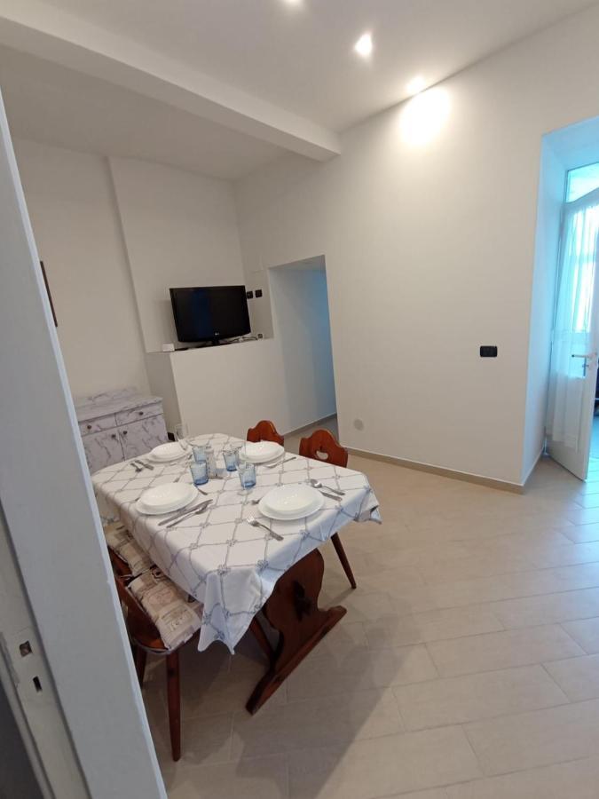Appartamento Sul Mare Ad Ischia Ponte ภายนอก รูปภาพ